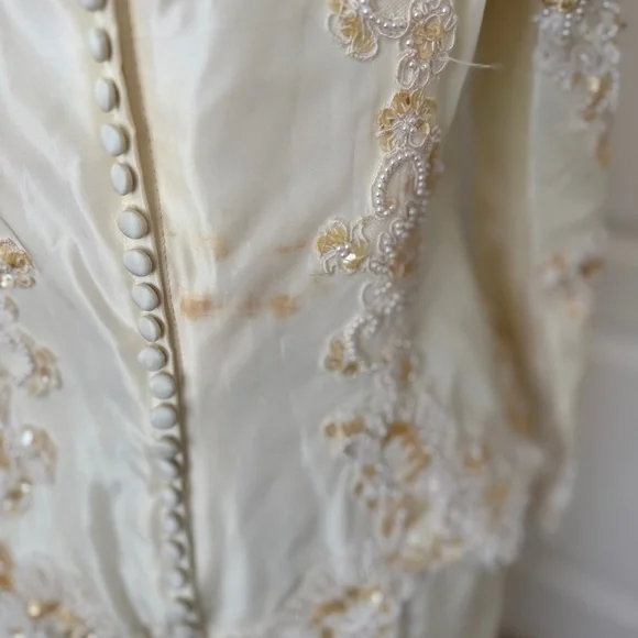 Vintage 1980s Demetrios Ivory Beaded Lace Wedding Gown w/ Detachable Train